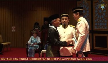 Yang di-Pertua Negeri Pulau Pinang, Tun Ramli Ngah Talib berkenan mengurniakan pingat pingat Bintang Cemerlang Negeri (BCN) kepada Pengarah Pulau Pinang