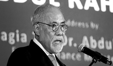 Allahyarham Tan Sri Megat Najmuddin Megat Khas/BERNAMA