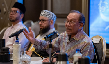 Perdana Menteri, Datuk Seri Anwar Ibrahim berucap pada Majlis Ilmu MADANI di Putrajaya / Pejabat Perdana Menteri
