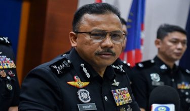 KOTA BHARU, 18 Jan -- Ketua Polis Kelantan Datuk Mohd Yusoff Mamat ditemui pemberita selepas Perhimpunan Bulanan Polis Peringkat Kontinjen Kelantan di Ibu Pejabat Polis Kontinjen (IPK) Kelantan hari ini.
 
--fotoBERNAMA (2026) HAK CIPTA TERPELIHARA