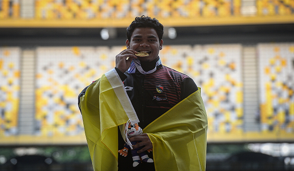 Atlet baling tukul besi negara, Sadat Marzuqi Ajisan menyasarkan untuk melepasi kelayakan ke Sukan Asia 2026./BERNAMA