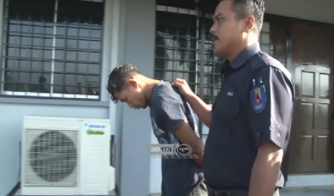 emandu lori (dua dari kiri) didakwa atas tiga pertuduhan membabitkan cubaan membunuh anggota polis serta dua lagi kesalahan trafik di Mahkamah Majistret Kuala Pilah / Foto RTM