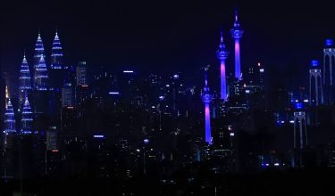 KUALA LUMPUR, 3 Mei -- Foto yang dirakam menggunakan teknik ‘multiple exposure’ memaparkan imej Menara Berkembar KLCC, Menara Kuala Lumpur dan Menara Tun Razak Exchange (TRX) yang dinyalakan dengan lampu biru sempena kempen ‘Light It Blue’ sebagai tanda sebagai tanda ucapan terima kasih terhadap pengorbanan, kecekalan, kesungguhan, jasa dan keringat pasukan barisan hadapan baik di sektor awam, swasta serta sukarelawan yang bertugas tanpa sempadan memerangi wabak Covid-19 untuk rakyat Malaysia.
--fotoBERNAMA (2020) HAK CIPTA TERPELIHARA