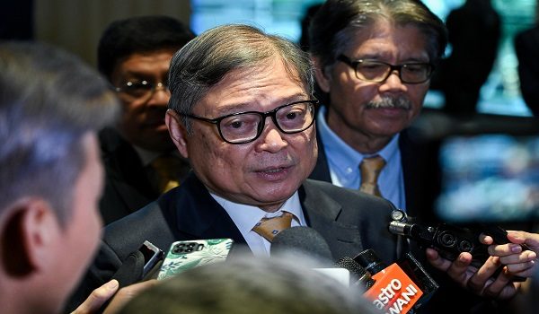 KUALA LUMPUR, April 28 -- Chief Executive Officer of Malaysia External Trade Development Corporation (MATRADE), Abu Bakar Yusof speaks during the press conference after the soft launch of the 22nd Malaysia International Halal Showcase 2026, held at the Malaysia International Trade and Exhibition Centre, Kuala Lumpur today.

-- fotoBERNAMA (2026) COPYRIGHT RESERVED