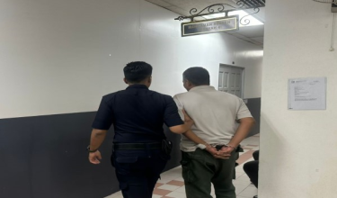 Tertuduh, Roslan Abas, 56 tahun terdahulu  membuat pengakuan salah bagi pertuduhan itu, sebelum ditolak Hakim, Datuk Che Wan Zaidi Che Wan Ibrahim, kerana ia dibuat secara bersyarat
