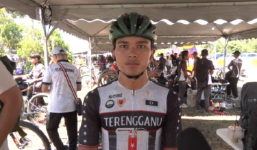Muhammad Naufal Iman Mohamad Fauzi rangkul pingat emas acara Cross-Country Olympic (XCO) lelaki pada temasya Sukan Malaysia (SUKMA) XXII Selangor 2026