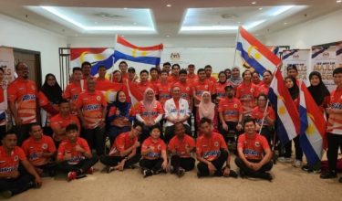 majlis Penyerahan Bendera Kontinjen Wilayah Persekutuan Labuan berlangsung di Ujana Kewangan.