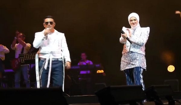 Penampilan Judika dan Siti Nurhaliza dalam  Konsert 'The Journey of Sound: Datuk Seri Siti Nurhaliza & Judika' di Stadium Merdeka, Kuala Lumpur malam tadi/RTM