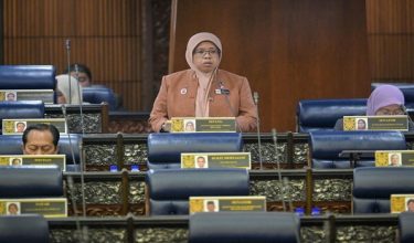 Timbalan Menteri Perumahan dan Kerajaan Tempatan Datuk Aiman Athirah Sabu/ BERNAMA