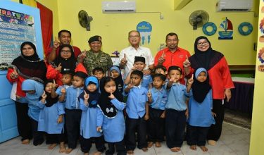 Foto FB Menteri Besar Pahang, Datuk Seri Wan Rosdy Wan Ismail