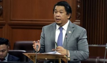Timbalan Menteri Kesihatan, Datuk Lukanisman Awang Sauni.-Foto Bernama