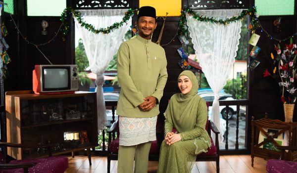 Black Hanifah dan Adira Suhaimi