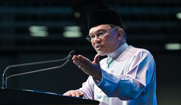 KUALA LUMPUR, 12 Jun -- Perdana Menteri, Datuk Seri Anwar Ibrahim berucap pada Sidang Kemuncak Pemimpin Agama Antarabangsa Ketiga 2026 di Pusat Konvensyen Kuala Lumpur hari ini.

--fotoBERNAMA (2026) HAK CIPTA TERPELIHARA