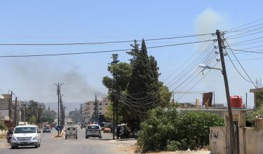 Kelihatan asap susulan serangan tentera Israel di tengah Damsyik/Foto AFP