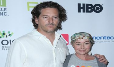 Shannen Doherty (kanan) dan bekas suaminya Kurt Iswarienko / REUTERS