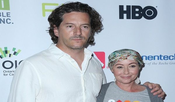 Shannen Doherty (kanan) dan bekas suaminya Kurt Iswarienko / REUTERS