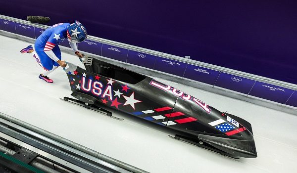 Milano Cortina 2026 Olympics - Bobsleigh - Women's Monobob Heat 1 - Cortina Sliding Centre, Cortina d'Ampezzo, Italy - February 15, 2026. Elana Meyers Taylor of United States in action REUTERS/Athit Perawongmetha