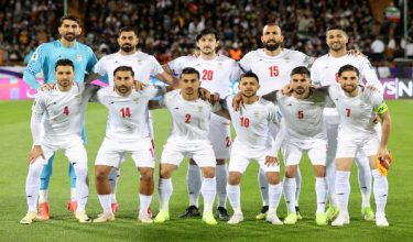 Pasukan kebangsaan lelaki bola sepak Iran, bergambar semasa pusiangan ketiga Kelayakan Piala Dunia menentang UAE di Tehran pada 20 Mac 2025.