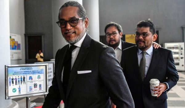 Bekas Menteri Kesihatan, Khairy Jamaluddin berjaya dalam saman fitnah terhadap Ustaz Abu Syafiq berhubung isu vaksin COVID-19/Foto BERNAMA