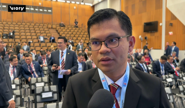 Menteri Ekonomi, Akmal Nasrullah Mohd Nasir  - Foto Viory