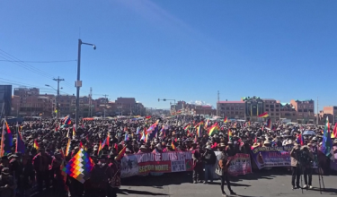 Ribuan peserta menyertai protes di Bolivia
