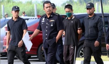 Bekas tentera Indera Zailan Mohamad Sani didakwa di Mahkamah Majistret atas pertuduhan membunuh isterinya yang juga seorang jururawat, akhir September lepas/FOTO BERNAMA