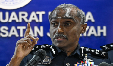 Pengarah JSJ Bukit Aman, Datuk M. Kumar memaklumkan bahawa sindiket curi dan klon kenderaan mewah berjaya ditumpaskan menerusi operasi khas, Op Lejang Mewah Klon./BERNAMA