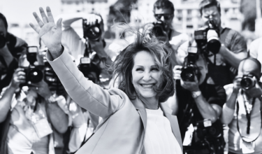 Pelakon Perancis Nathalie Baye bergambar pada 19 Mei 2016 semasa sesi fotografi untuk filem “It’s Only The End Of The World (Juste La Fin Du Monde)” di Festival Filem Cannes edisi ke-69 di Cannes, selatan Perancis.