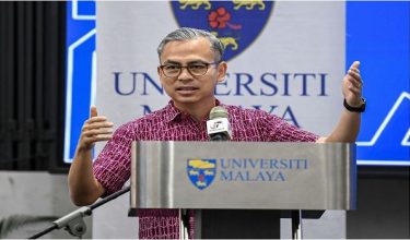 Menteri Komunikasi, Datuk Fahmi Fadzil memberitahu cadangan meningkatkan kuota BUDI95 bagi pengamal media, akan dibentangkan dalam mesyuarat MTEN, Selasa depan. /Foto BERNAMA