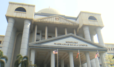 Mahkamah Tinggi hari ini membatalkan keputusan Mahkamah Sesyen yang menjatuhkan hukuman penjara enam bulan dan denda RM12,000 terhadap seorang juruteknik selepas mengaku bersalah atas hantaran sensitif berkaitan kalimah Allah / Foto Hiasan