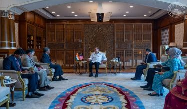 YAB Perdana Menteri, Dato' Seri Anwar Ibrahim menerima kunjungan hormat perpisahan Pesuruhjaya Tinggi India ke Malaysia, B.N. Reddy di Perdana Putra, Putrajaya. 18 Mei 2026. AMIR IRSYAD/Pejabat Perdana Menteri.

NO SALES; NO ARCHIVE; RESTRICTED TO EDITORIAL USE ONLY. NOTE TO EDITORS: This handout photos may only be used for editorial reporting purposes for the contemporaneous illustration of events, things or the people in the image or facts mentioned in the caption. Reuse of the pictures may require furthe