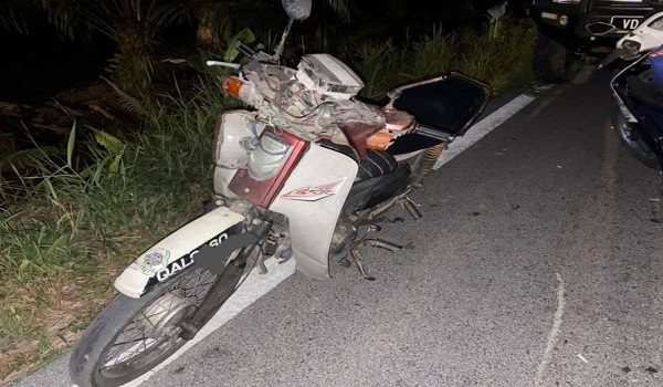 Keadaan motosikal yang ditunggangi mangsa - Foto RTM
