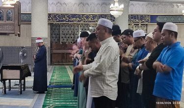 1806 JENAZAH SUAMI NANCY