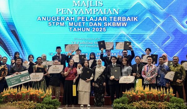 1806 NSL FADHLINA BIASISWA STPM new