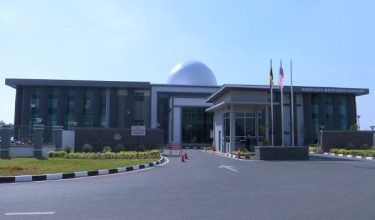 1807 MAHKAMAH KANGAR