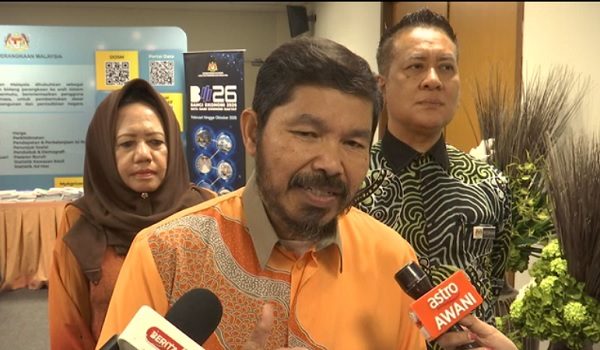 Ketua Perangkawan, Datuk Seri Dr. Mohd Uzir Mahidin