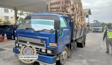 Tiga lori yang disita disiasat mengikut Seksyen 64 (1), Akta Pengangkutan Jalan 1987/foto FB  JPJ Negeri KEDAH
