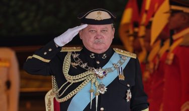 KUALA LUMPUR, 19 Jan -- Yang di-Pertuan Agong Sultan Ibrahim berkenan berangkat merasmikan Istiadat Pembukaan Mesyuarat Pertama Penggal Kelima Parlimen ke-15 di sini hari ini.

--fotoBERNAMA (2026) HAK CIPTA TERPELIHARA