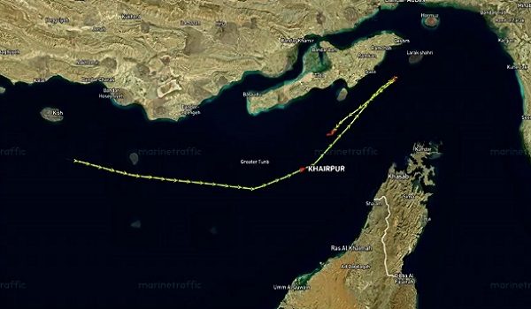 Tangkap layar data penjejakan kapal menerusi MarineTraffic/ REUTERS