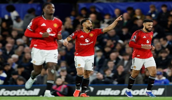 Penyerang Manchester United,  Matheus Cunha ketika menjaringkan gol tunggal pasukan mengatasi Chelsea di Stamford Bridge/Foto REUTERS
