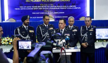 Ketua Polis Kuala Lumpur Datuk Rusdi Mohd Isa ditemui media pada sidang akhbar di Ibu Pejabat Polis Daerah (IPD) Cheras/Foto FB Polis Cheras