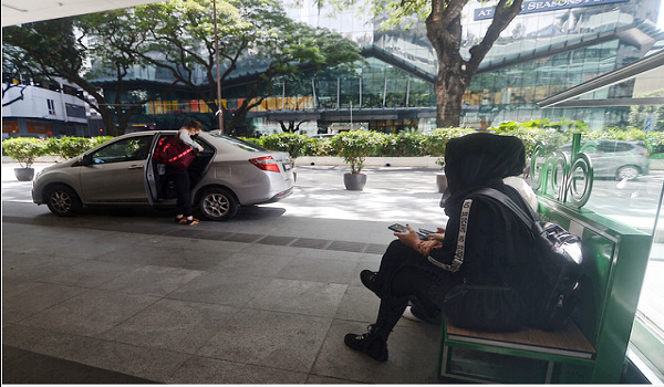 Penumpang dua remaja perempuan serta dua remaja lelaki berusia 15 dan 17 tahun /Foto arkib BERNAMA
