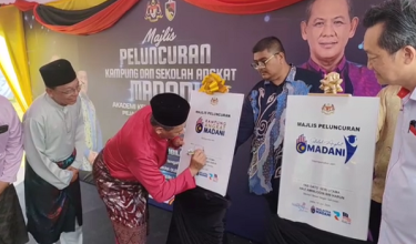 Menteri Besar Negeri Sembilan, Datuk Seri Aminuddin Harun menyempurnakan Peluncuran Kampung dan Sekolah Angkat MADANI di sini, hari ini