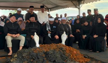 1906 NSL SWK TYT ZIARAH KEBUMI NANCY new