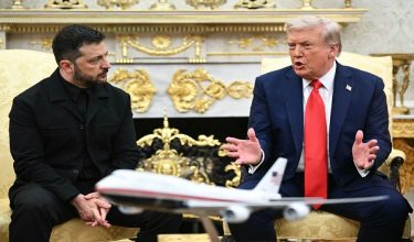 Presiden Amerika Syarikat Donald Trump berkata pertemuan itu akan disusuli dengan rundingan tiga penjuru melibatkan dirinya. Foto AFP