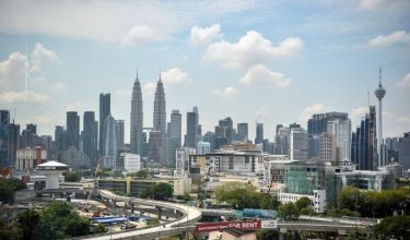 Malaysia mempamerkan daya tahan ekonomi yang kental tahun ini meskipun berdepan ketegangan dan ketidakpastian dasar perdagangan global.-Foto Bernama