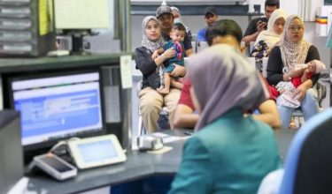 Usaha reformasi perkhidmatan awam dipercepat berteraskan prinsip meringankan urusan rakyat.-Foto Bernama
