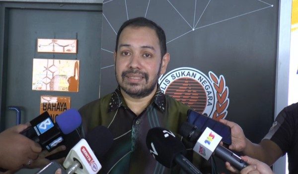 Presiden Persatuan Muay Thai Malaysia (PMM), Datuk Muhammad Shahnaz Azmi