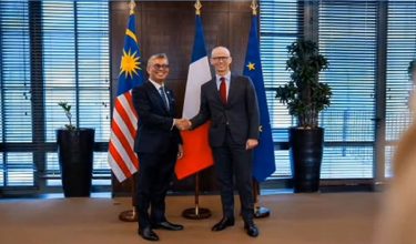FOTO 'X' Tengku Zafrul