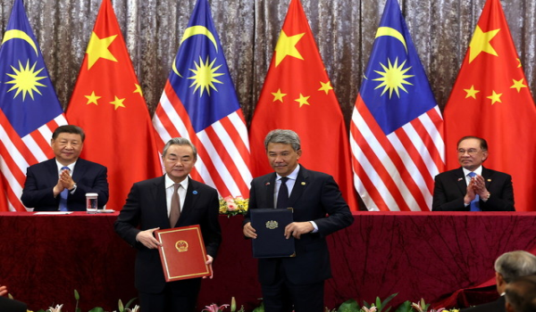 Sebanyak 31 memorandum persefahaman (MoU) dimeterai merangkumi sektor kritikal: ekonomi, perdagangan, pendidikan, pembangunan modal insan, AI, ekonomi digital, dan angkasa lepas / Foto Hiasan / Bernama